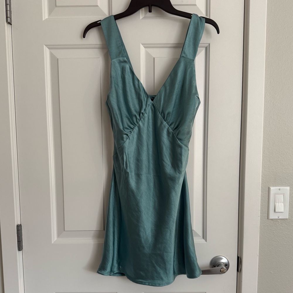Few Moda kourt Jules Satin Mini Slip Dress - Size S‎ - Turquoise - NWT - Picture 4 of 10